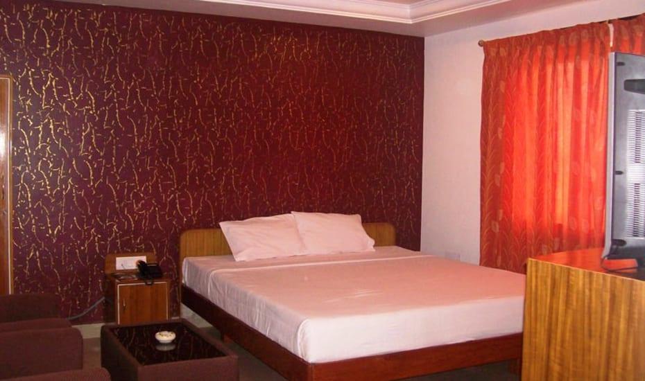 Sri Srinivasa Residency Hotel Kadapa Buitenkant foto