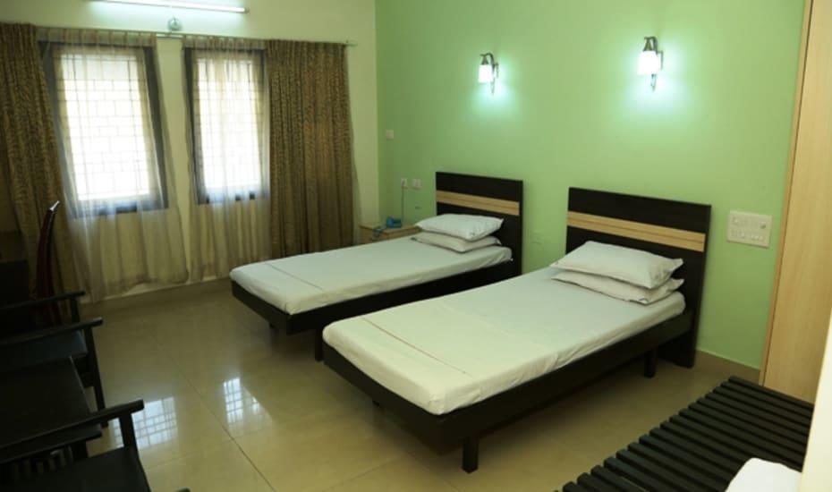 Sri Srinivasa Residency Hotel Kadapa Buitenkant foto