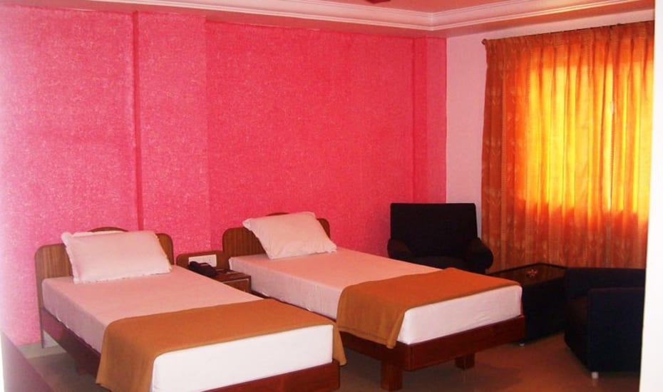 Sri Srinivasa Residency Hotel Kadapa Buitenkant foto
